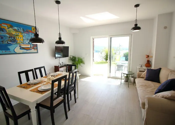 Tramontana Apartment - Cozy And Charming Close To Sea